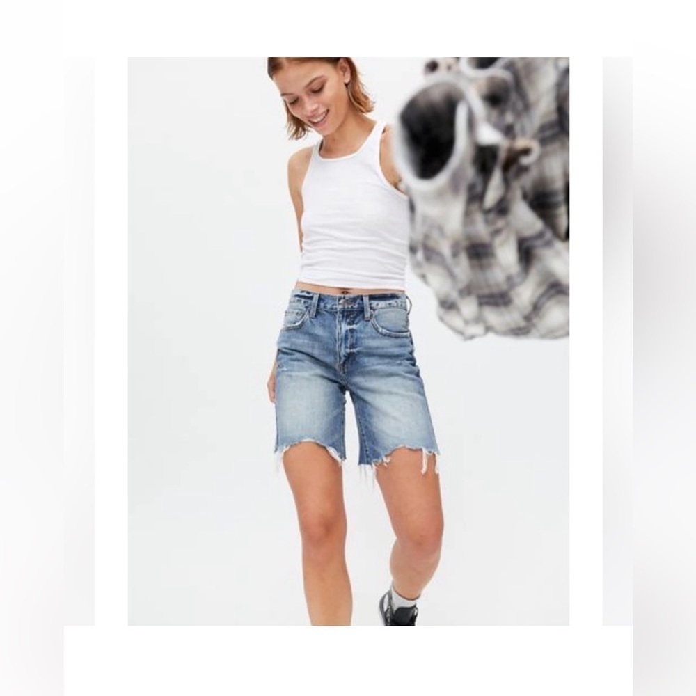 PISTOLA Kelly 90s Skater Jean Shorts in Light Blue (Urban Outfitters)